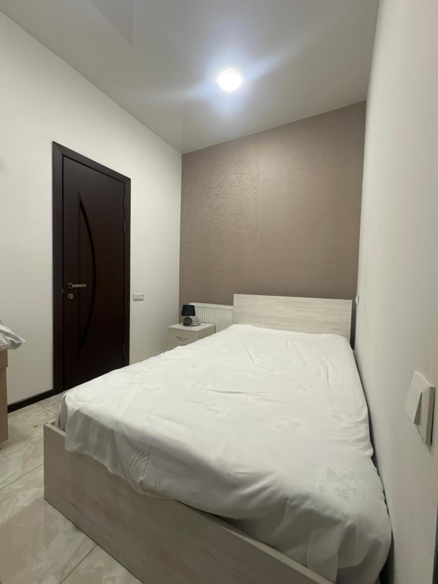 Feier Hotel Jereván Kültér fotó